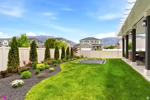 Exterior - 193 E Water Ln, Vineyard, UT 84059 photo 4 of 5