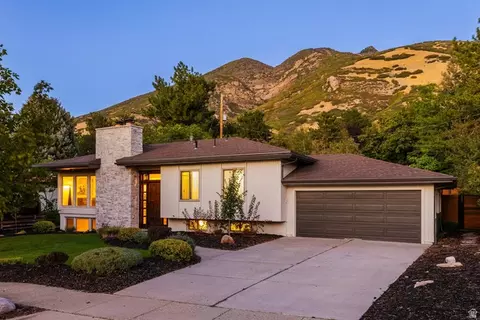 8505 S Kings Cove Dr E, Salt Lake City, UT 84121