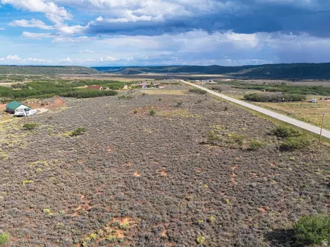 14 E Spring Draw Dr #13, La Sal, UT 84530 photo 4