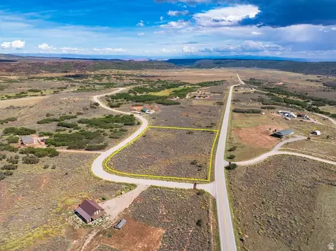 14 E Spring Draw Dr #13, La Sal, UT 84530 photo 8