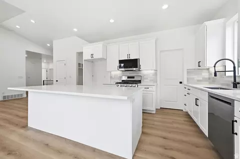 Kitchen - 489 E 7800 S, Midvale, UT 84047 photo 1 of 2