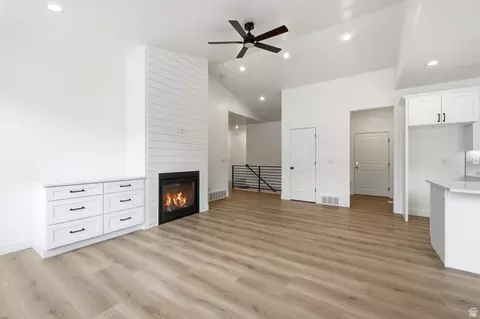Living - 489 E 7800 S, Midvale, UT 84047 photo 2 of 4