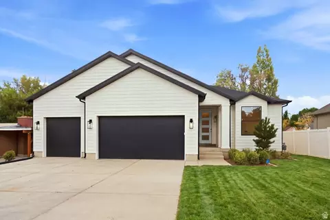 Exterior - 489 E 7800 S, Midvale, UT 84047 photo 2 of 6