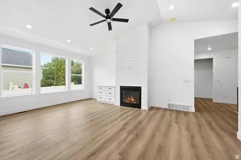 Living - 489 E 7800 S, Midvale, UT 84047 photo 3 of 4