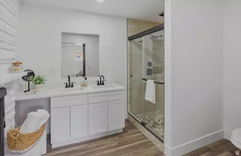 Bath - 2155 Pierce Ave, Ogden, UT 84401 photo 4 of 4