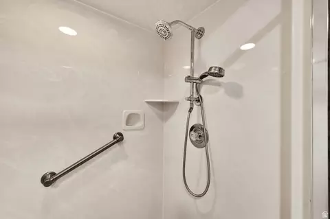 Bath - 346 N 360 E, Orem, UT 84057 photo 5 of 7