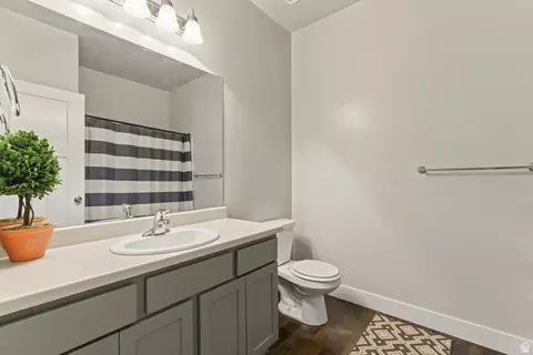 Bath - 99 W Silver Springs Dr #1210, Orem, UT 84058 photo 2 of 2
