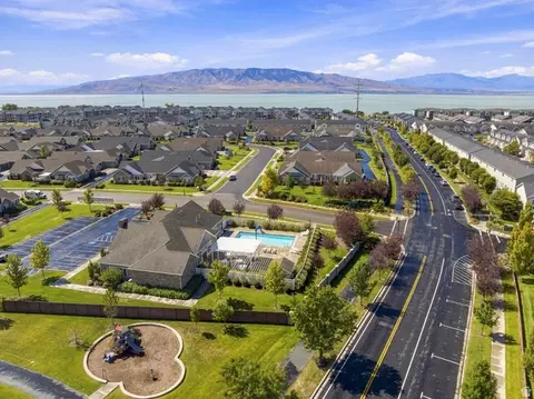 View/Area - 99 W Silver Springs Dr #1210, Orem, UT 84058 photo 4 of 9