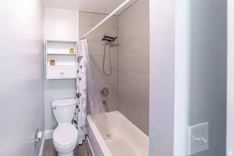 Bath - 1025 N 700 W, Orem, UT 84057 photo 3 of 4