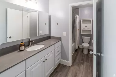 Bath - 1025 N 700 W, Orem, UT 84057 photo 2 of 4
