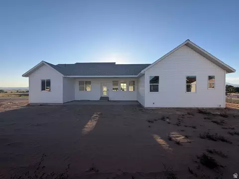 Exterior - 862 S 1100 E, Preston, ID 83263 photo 5 of 5
