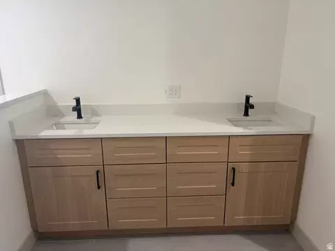 Bath - 862 S 1100 E, Preston, ID 83263 photo 1 of 4