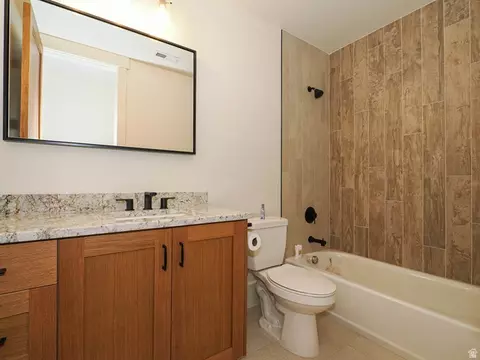 Bath - 3167 S Mapleton Estates Dr E, Mapleton, UT 84664 photo 4 of 5