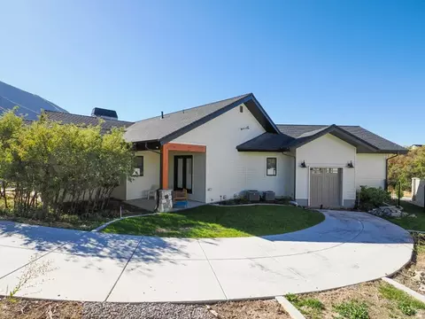 Exterior - 3167 S Mapleton Estates Dr E, Mapleton, UT 84664 photo 5 of 9