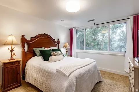 Bedroom - 4 Lone Hollow Cv, Sandy, UT 84092 photo 4 of 8