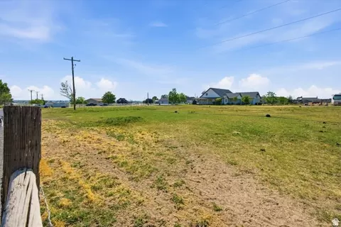 517 N Lincoln Hwy #1A, Grantsville, UT 84029