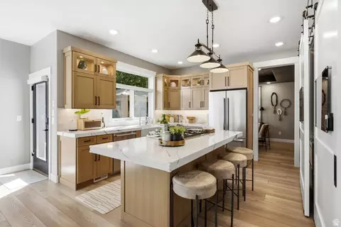 Kitchen - 515 S Silver Ln E, Alpine, UT 84004 photo 2 of 6