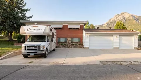 Exterior - 2960 E La Joya Dr S, Holladay, UT 84124 photo 1 of 6