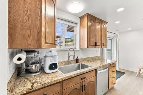 Kitchen - 364 W Harvard Dr #B, Midvale, UT 84047 photo 3 of 5