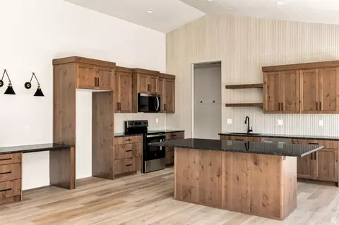 Kitchen - 642 E 250 N, Providence, UT 84332 photo 3 of 6
