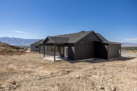 Exterior - 642 E 250 N, Providence, UT 84332 photo 2 of 3