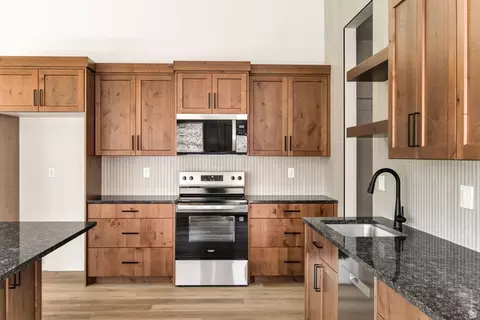Kitchen - 642 E 250 N, Providence, UT 84332 photo 4 of 6