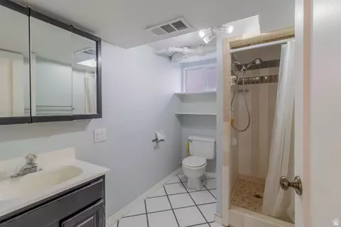 Bath - 3845 S Madison Ave E, Ogden, UT 84403 photo 2 of 2