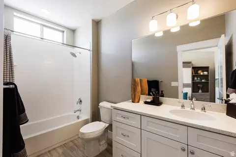 Bath - 252 E Sandy Sage Way, Sandy, UT 84070 photo 5 of 5