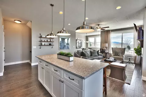 Kitchen - 252 E Sandy Sage Way, Sandy, UT 84070 photo 5 of 6