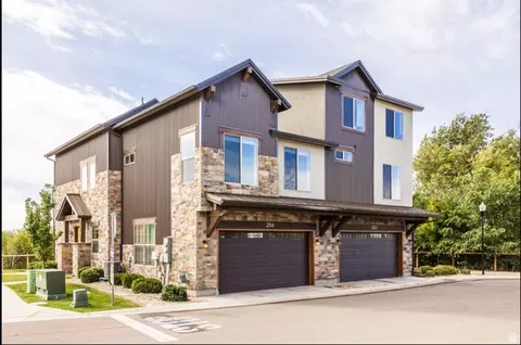 Exterior - 252 E Sandy Sage Way, Sandy, UT 84070 photo 5 of 8