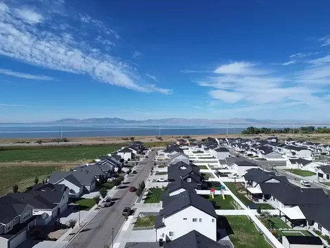 View/Area - 142 W 825 S, Willard, UT 84340 photo 1 of 4