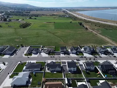 View/Area - 142 W 825 S, Willard, UT 84340 photo 4 of 4