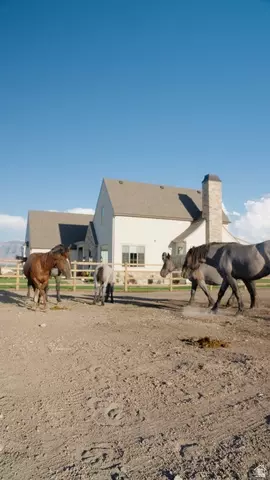 Exterior - 28 E 850 N, Mendon, UT 84325 photo 7 of 12