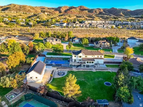 View/Area - 983 E Southfork Dr, Draper, UT 84020 photo 6 of 18