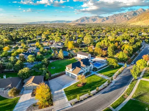 View/Area - 983 E Southfork Dr, Draper, UT 84020 photo 2 of 18