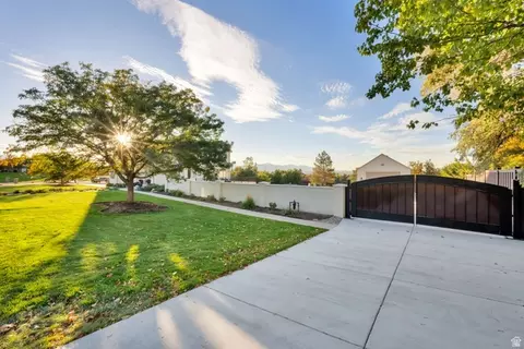 Exterior - 983 E Southfork Dr, Draper, UT 84020 photo 17 of 39
