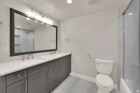 Bath - 983 E Southfork Dr, Draper, UT 84020 photo 9 of 9