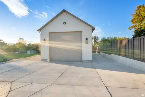 Exterior - 983 E Southfork Dr, Draper, UT 84020 photo 18 of 39