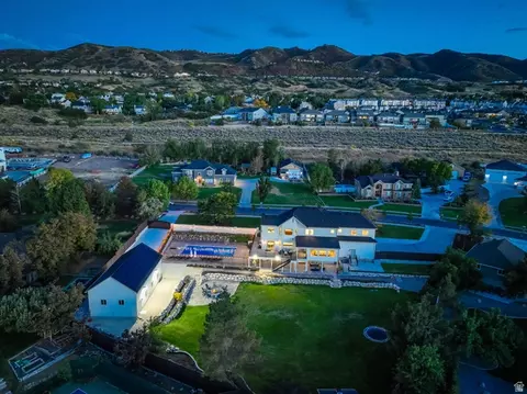 View/Area - 983 E Southfork Dr, Draper, UT 84020 photo 15 of 18