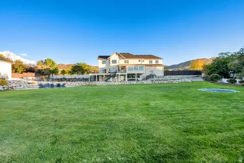 Exterior - 983 E Southfork Dr, Draper, UT 84020 photo 11 of 39