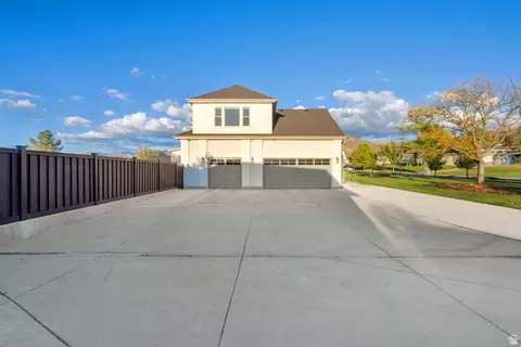Exterior - 983 E Southfork Dr, Draper, UT 84020 photo 9 of 39