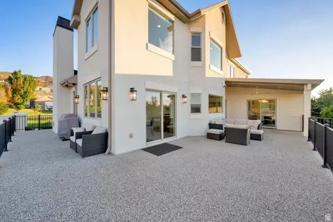 Exterior - 983 E Southfork Dr, Draper, UT 84020 photo 10 of 39