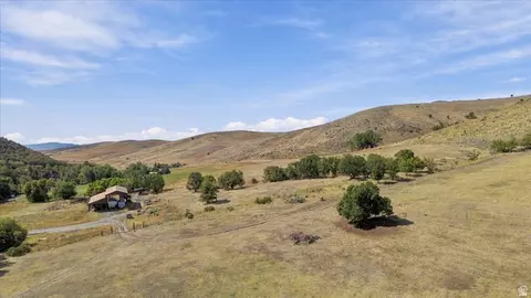 2705 E Canyon Rd, Smithfield, UT 84335 photo 7