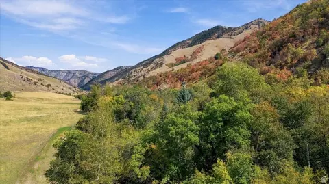 2705 E Canyon Rd, Smithfield, UT 84335 photo 5