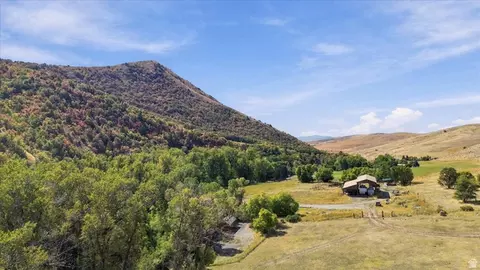 2705 E Canyon Rd, Smithfield, UT 84335 photo 6