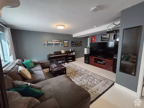 Living - 4312 E Cotton Dr, Eagle Mountain, UT 84005 photo 2 of 2