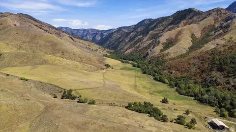 2759 E Canyon Rd, Smithfield, UT 84335 photo 3