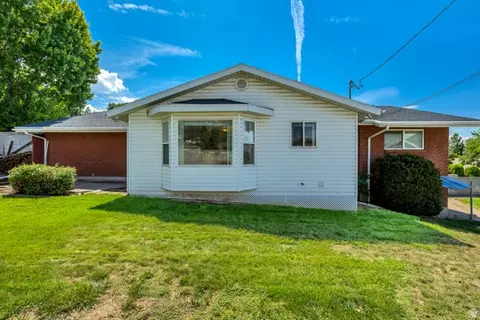 Exterior - 539 E 250 N, Centerville, UT 84014 photo 5 of 7