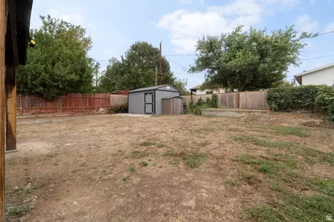 Exterior - 97 W Lester Ave, Murray, UT 84107 photo 3 of 5