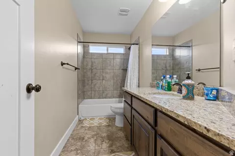 Bath - 4557 N Ranch Rd E, Erda, UT 84074 photo 2 of 5